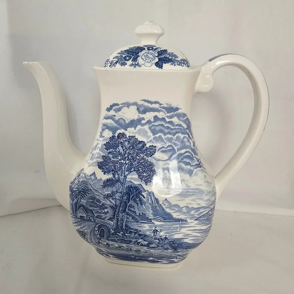 Vintage Royal Warwick Lochs of Scotland Blue Coffee Pot 10
